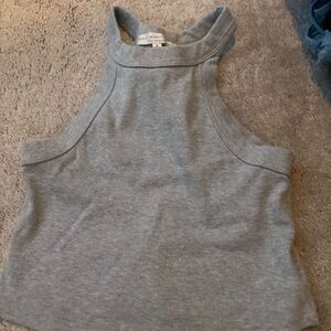 grey tank top